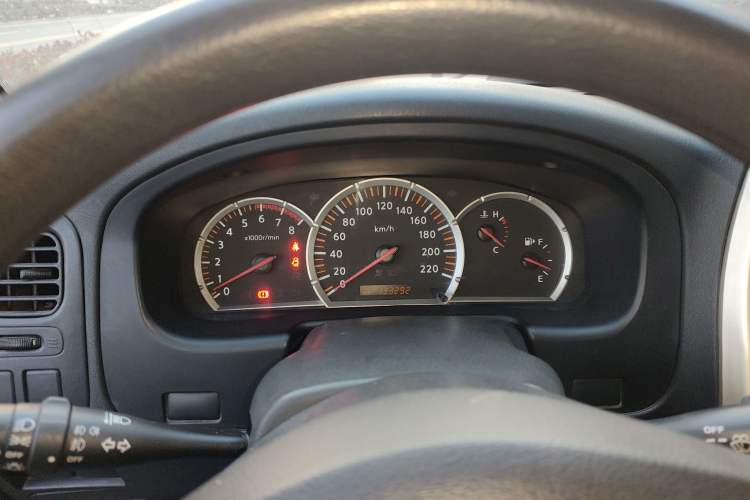 Used Nissan Paladin 2013 2.4L Two-Wheel Drive Standard Version China IV Standard Instrument Cluster