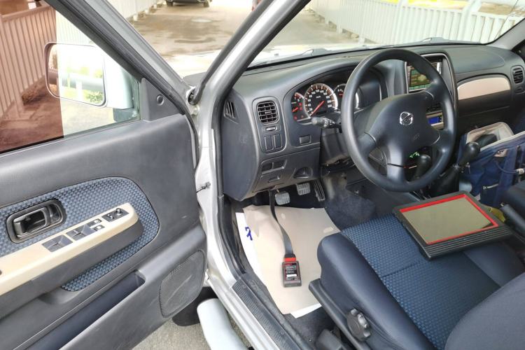 Used Nissan Paladin 2013 2.4L 4x4 Luxury Version China V Standard Interior 3
