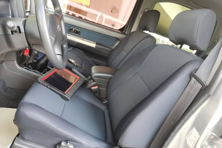 Used Nissan Paladin 2013 2.4L 4x4 Luxury Version China V Standard Left Front Seat