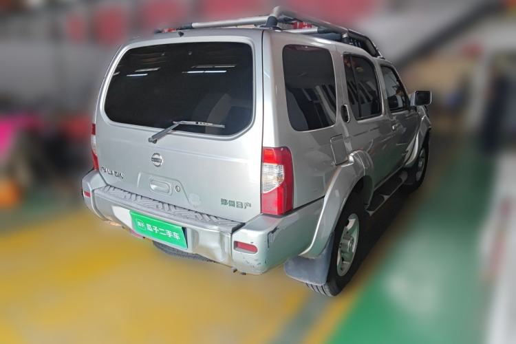 Used Nissan Paladin 2013 2.4L Two-Wheel Drive Standard Version China IV Standard Rear Right 45 Deg