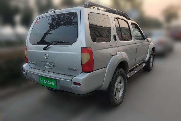Used Nissan Paladin 2013 2.4L Two-Wheel Drive Standard Version China IV Standard Rear Right 45 Deg