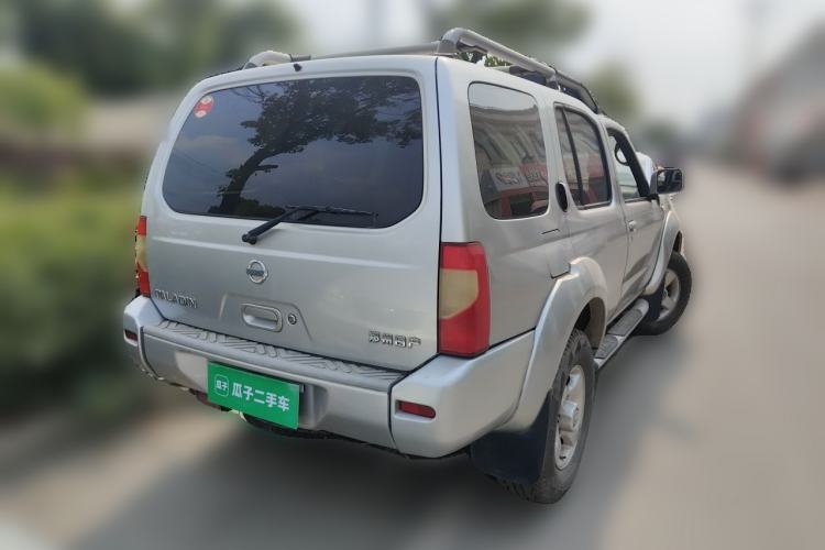 Used Nissan Paladin 2013 2.4L Two-Wheel Drive Standard Version China IV Standard Rear Right 45 Deg