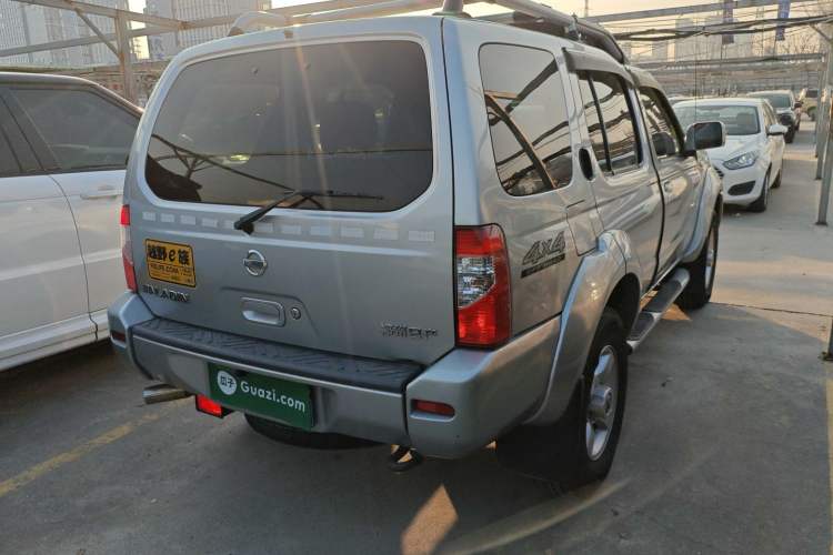 Used Nissan Paladin 2013 2.4L Two-Wheel Drive Standard Version China V Standard Rear Right 45 Deg