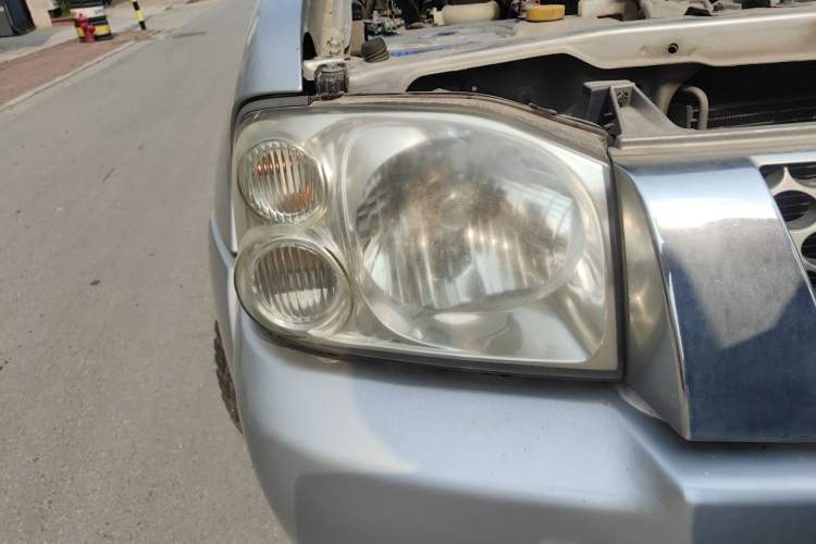 Used Nissan Paladin 2013 2.4L Two-Wheel Drive Standard Version China IV Standard Right Front Headlight