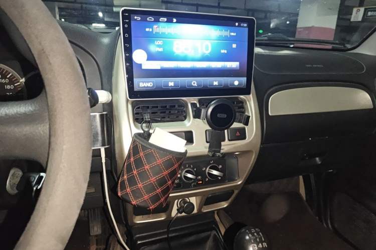 Used Nissan Paladin 2013 2.4L Two-Wheel Drive Standard Version China V Standard Audio And AC Panel
