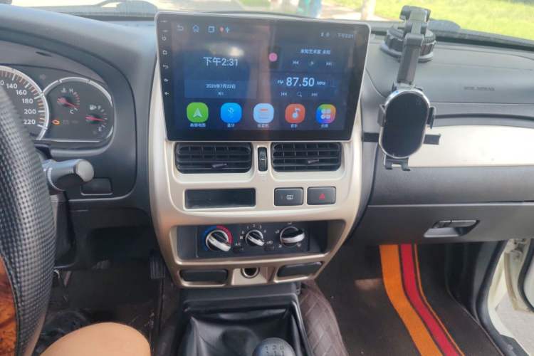 Used Nissan Paladin 2013 2.4L Two-Wheel Drive Standard Version China IV Standard Audio And AC Panel