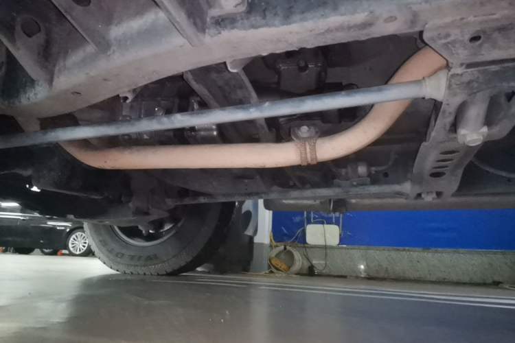Used Nissan Paladin 2013 2.4L Two-Wheel Drive Standard Version China IV Standard Chassis Front Left