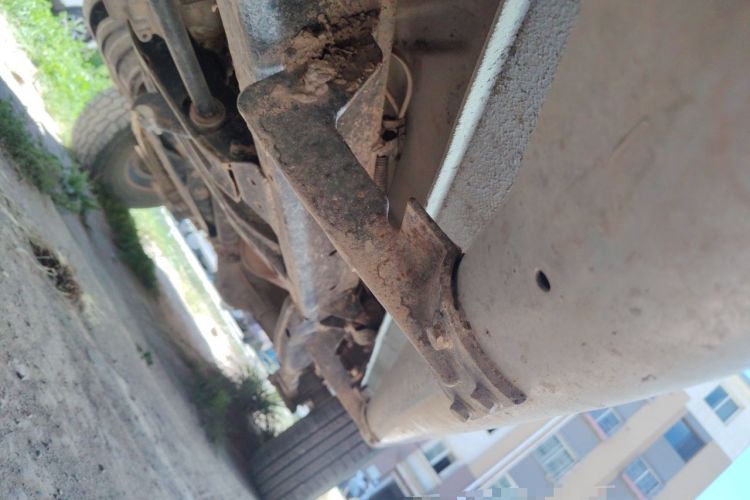 Used Nissan Paladin 2013 2.4L Two-Wheel Drive Standard Version China IV Standard Chassis Front Left