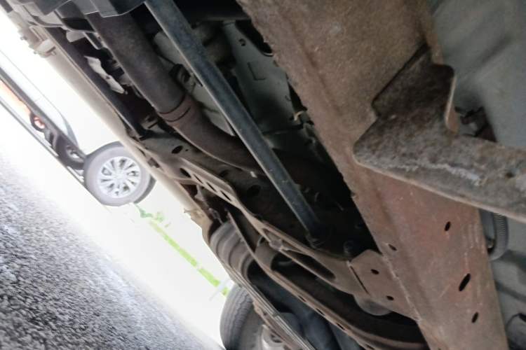 Used Nissan Paladin 2013 2.4L Two-Wheel Drive Standard Version China IV Standard Chassis Front Left