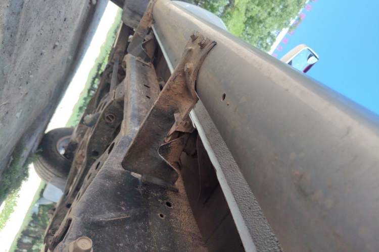 Used Nissan Paladin 2013 2.4L Two-Wheel Drive Standard Version China IV Standard Chassis Rear Left