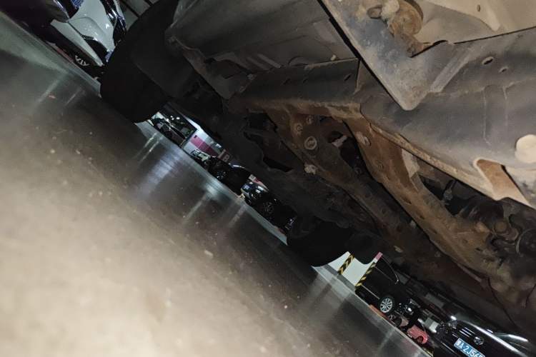 Used Nissan Paladin 2013 2.4L Two-Wheel Drive Standard Version China V Standard Chassis Rear Left