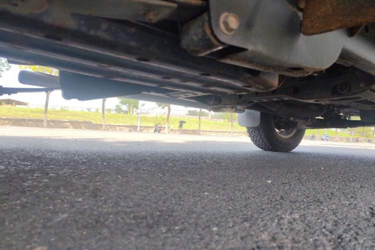 Used Nissan Paladin 2013 2.4L Two-Wheel Drive Standard Version China IV Standard Chassis Rear Right