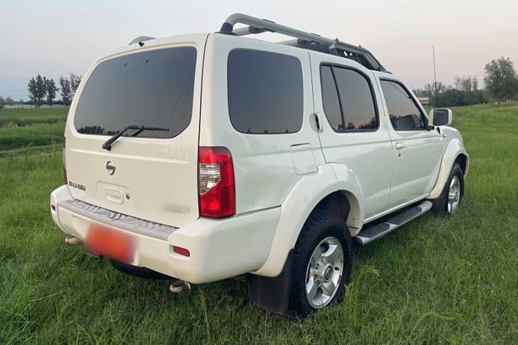 Used Nissan Paladin 2013 2.4L Two-Wheel Drive Standard Version China IV Standard Exterior 4