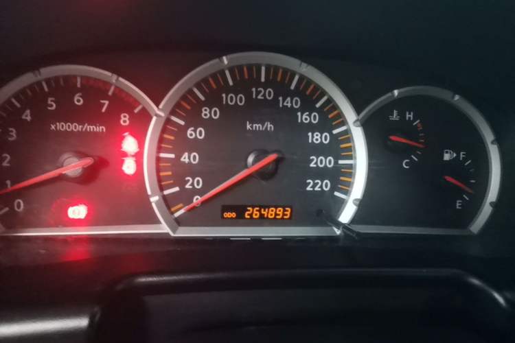 Used Nissan Paladin 2013 2.4L Two-Wheel Drive Standard Version China IV Standard Instrument Cluster