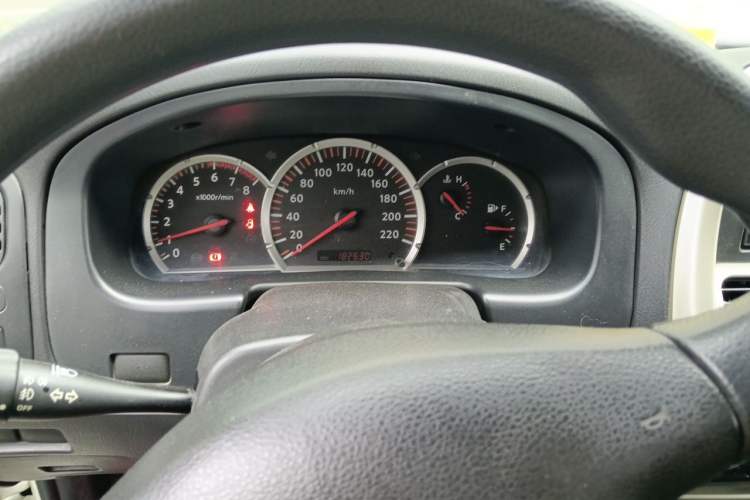 Used Nissan Paladin 2013 2.4L Two-Wheel Drive Standard Version China IV Standard Instrument Cluster