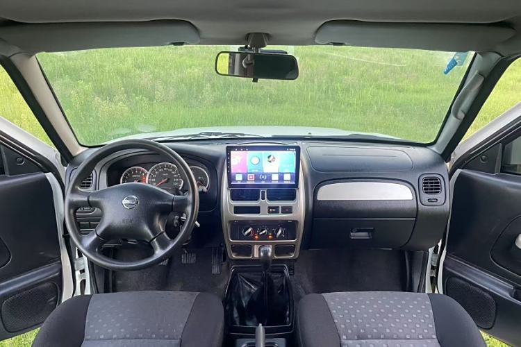 Used Nissan Paladin 2013 2.4L Two-Wheel Drive Standard Version China IV Standard Interior 6