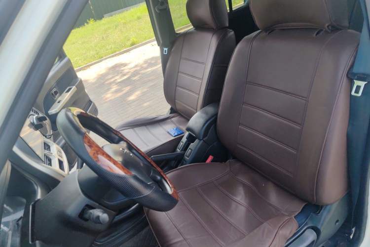Used Nissan Paladin 2013 2.4L Two-Wheel Drive Standard Version China IV Standard Left Front Seat
