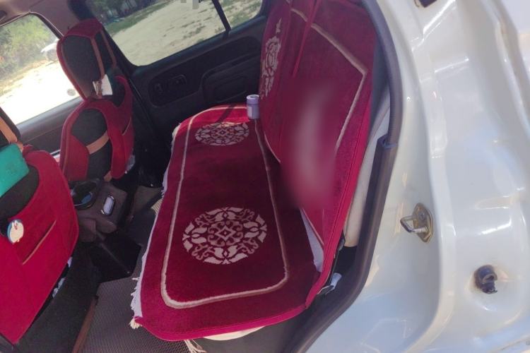 Used Nissan Paladin 2013 2.4L Two-Wheel Drive Standard Version China IV Standard Left Rear Seat