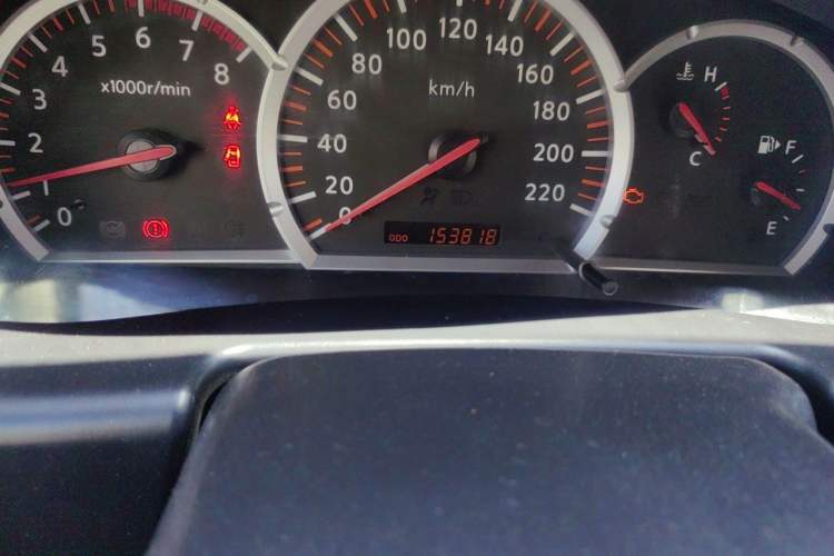 Used Nissan Paladin 2013 2.4L Two-Wheel Drive Standard Version China IV Standard Odometer Close Up