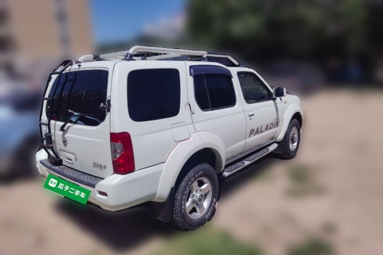 Used Nissan Paladin 2013 2.4L Two-Wheel Drive Standard Version China IV Standard Rear Right 45 Deg