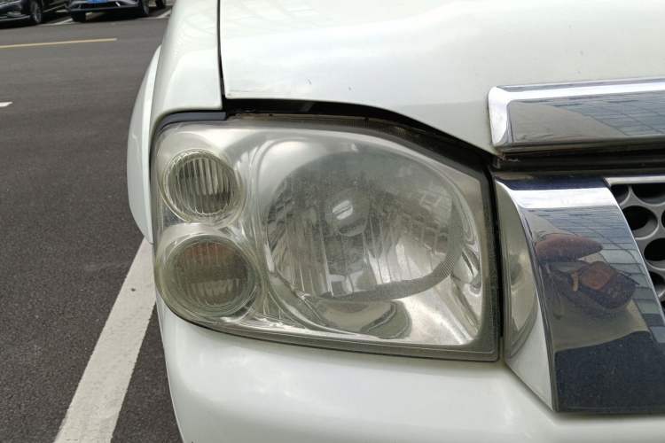 Used Nissan Paladin 2013 2.4L Two-Wheel Drive Standard Version China IV Standard Right Front Headlight