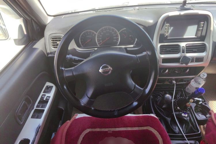 Used Nissan Paladin 2013 2.4L Two-Wheel Drive Standard Version China IV Standard Steering Wheel