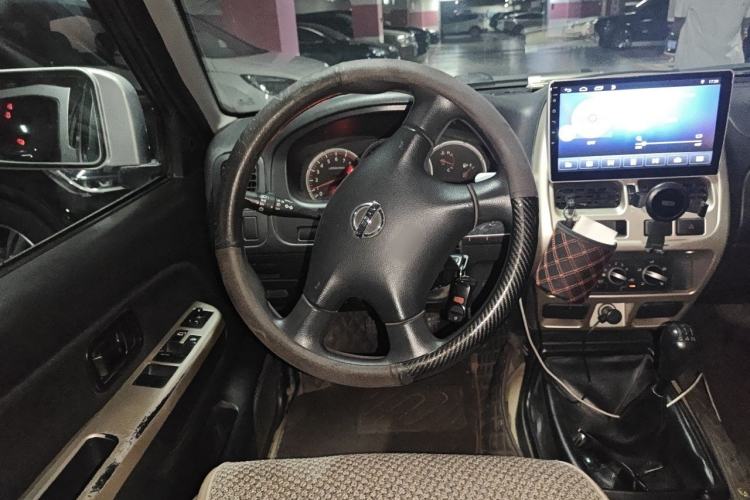 Used Nissan Paladin 2013 2.4L Two-Wheel Drive Standard Version China V Standard Steering Wheel