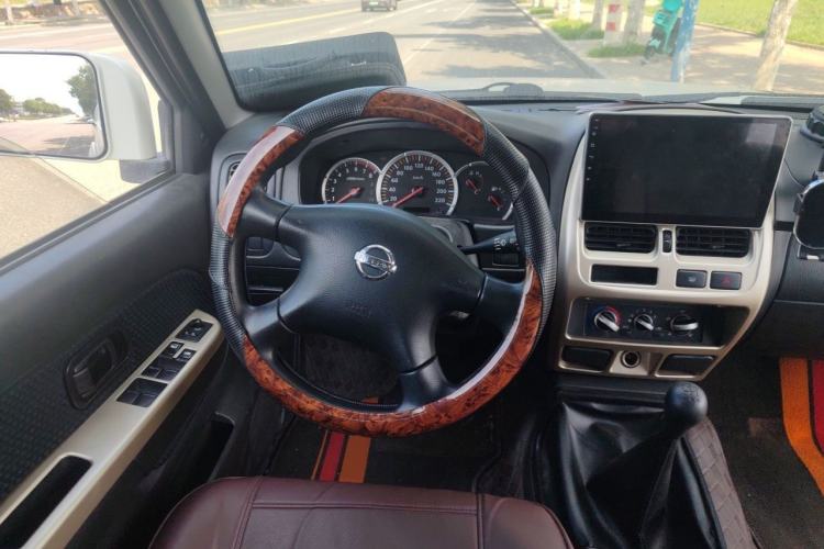 Used Nissan Paladin 2013 2.4L Two-Wheel Drive Standard Version China IV Standard Steering Wheel