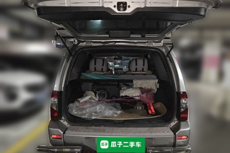 Used Nissan Paladin 2013 2.4L Two-Wheel Drive Standard Version China V Standard Trunk