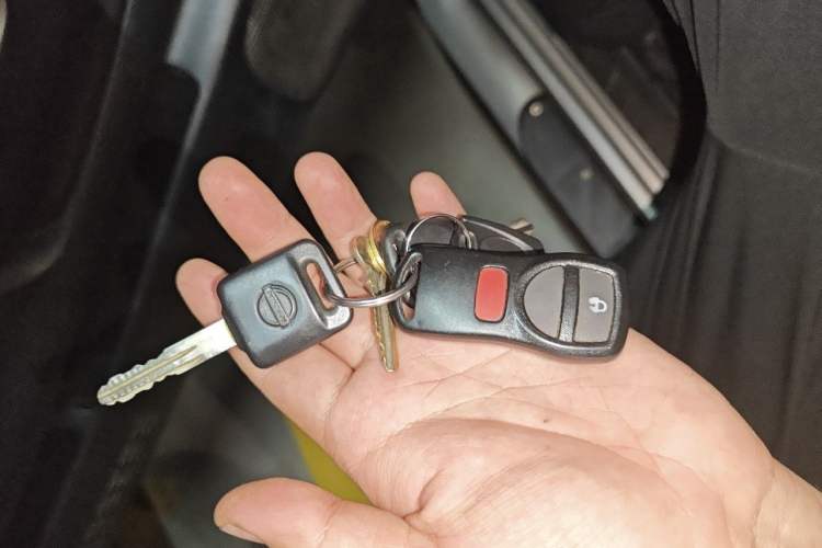 Used Nissan Paladin 2013 2.4L Two-Wheel Drive Standard Version China V Standard Vehicle Key