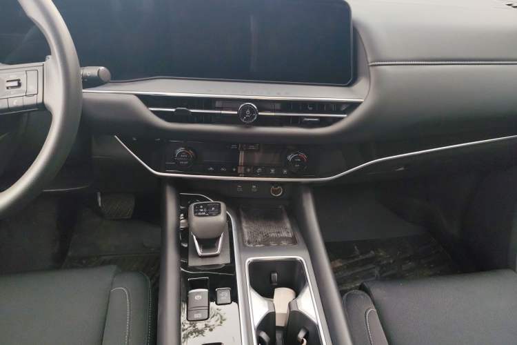 Used Nissan Pathfinder 2024 380 VC-TURBO Two-Wheel Drive Smart Edition 7 Seats Audio And AC Panel