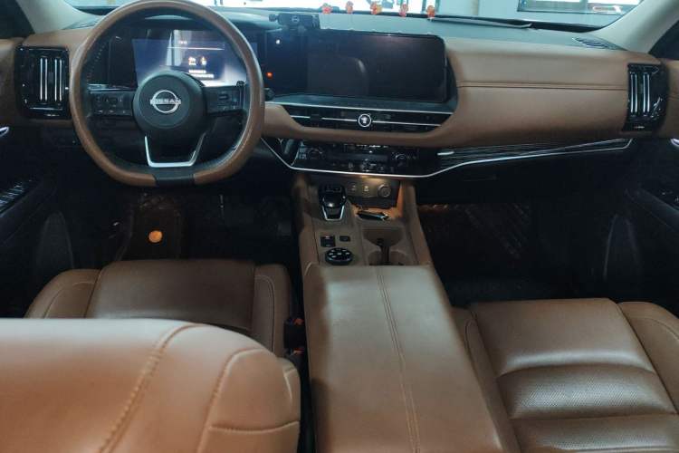 Used Nissan Pathfinder 2024 380 VC-TURBO Four-Wheel Drive Intelligent Driving Version 6 Seats Center Console