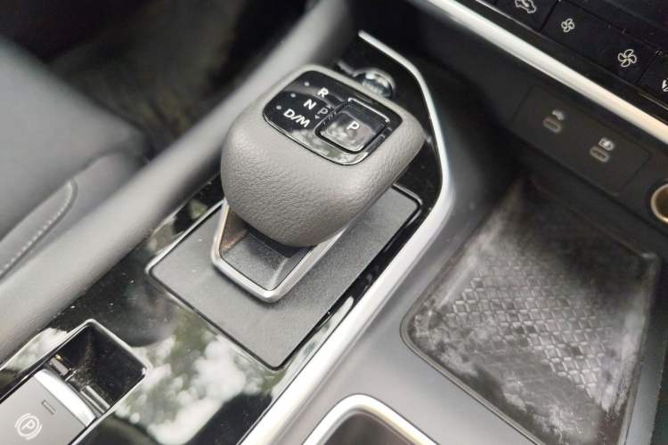Used Nissan Pathfinder 2024 380 VC-TURBO Two-Wheel Drive Smart Edition 7 Seats Gear Lever