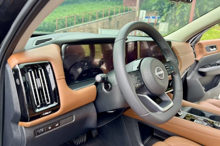 Used Nissan Pathfinder 2024 380 VC-TURBO Four-Wheel Drive Intelligent Driving Version 6 Seats Interior 2