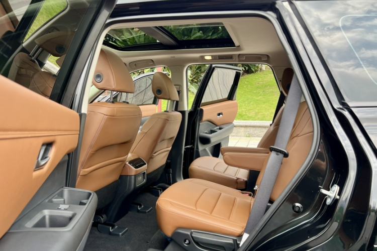 Used Nissan Pathfinder 2024 380 VC-TURBO Four-Wheel Drive Intelligent Driving Version 6 Seats Interior 5