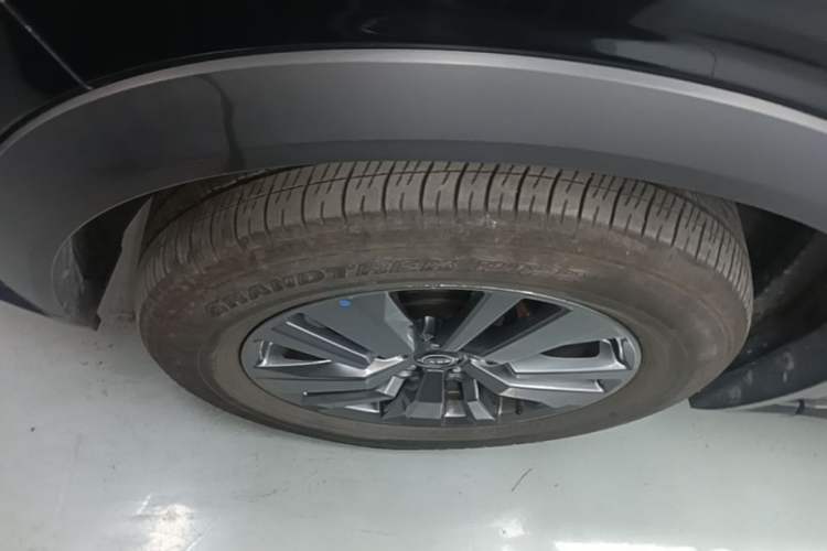 Used Nissan Pathfinder 2024 380 VC-TURBO Two-Wheel Drive Smart Enjoyment Edition 6 Seats Left Front Wheel Hub