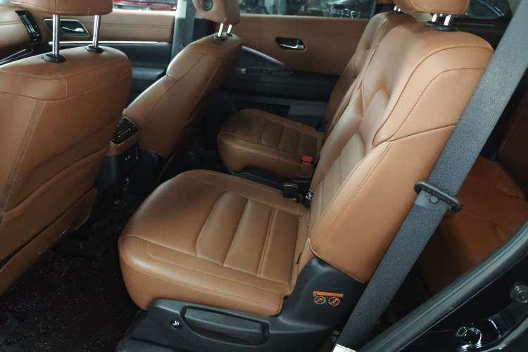 Used Nissan Pathfinder 2024 380 VC-TURBO Four-Wheel Drive Intelligent Driving Version 6 Seats Left Rear Seat