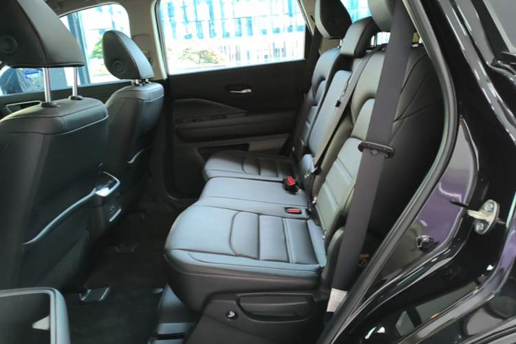 Used Nissan Pathfinder 2024 380 VC-TURBO Four-Wheel Drive Intelligent Driving Version 7 Seats Left Rear Seat