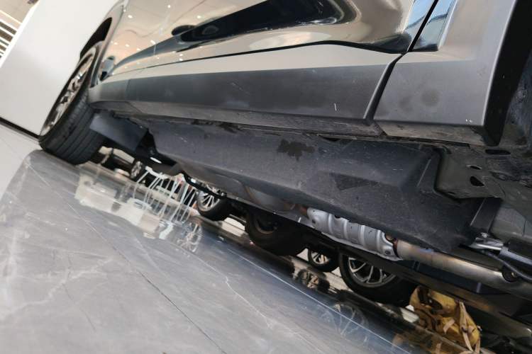 Used Nissan Pathfinder 2024 380 VC-TURBO Two-Wheel Drive Smart Edition 6 Seats Right Side Sill