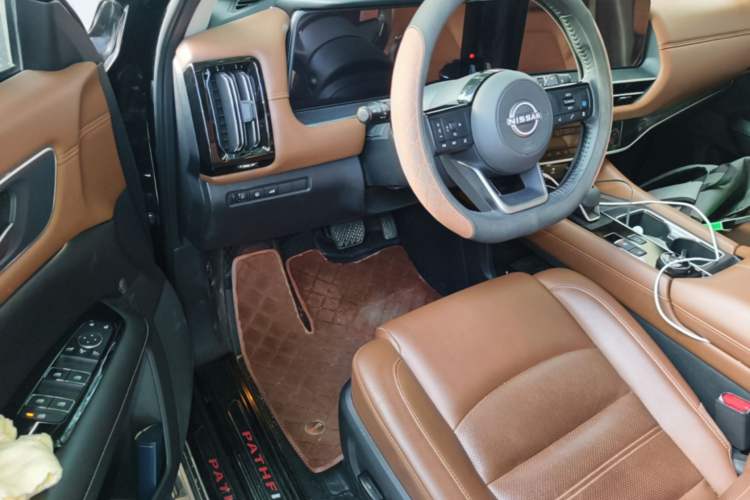 Used Nissan Pathfinder 2024 380 VC-TURBO Four-Wheel Drive Intelligent Driving Version 6 Seats Steering Wheel