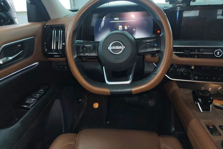 Used Nissan Pathfinder 2024 380 VC-TURBO Four-Wheel Drive Intelligent Driving Version 6 Seats Steering Wheel