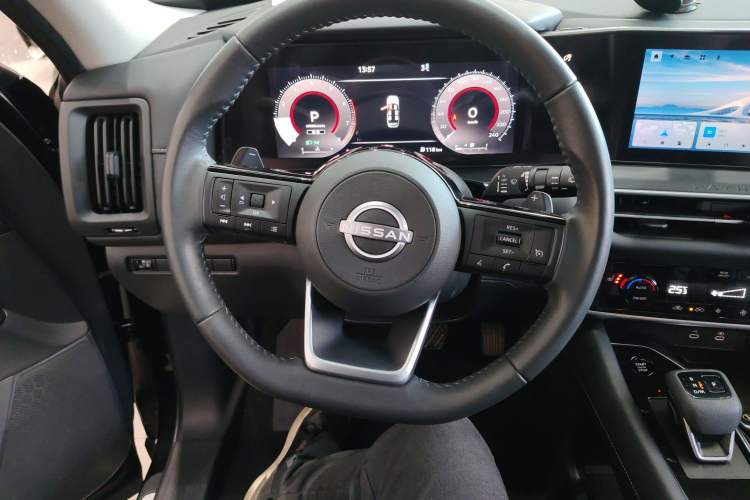 Used Nissan Pathfinder 2024 380 VC-TURBO Two-Wheel Drive Smart Edition 6 Seats Steering Wheel