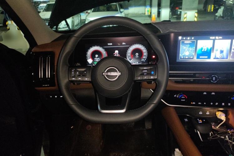 Used Nissan Pathfinder 2024 380 VC-TURBO Four-Wheel Drive Intelligent Driving Version 6 Seats Steering Wheel