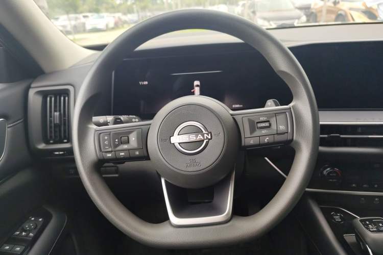 Used Nissan Pathfinder 2024 380 VC-TURBO Two-Wheel Drive Smart Edition 7 Seats Steering Wheel