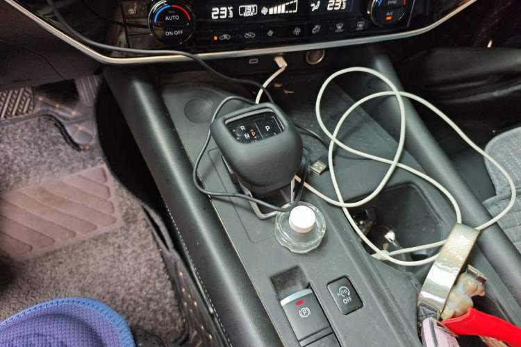Used Nissan Pathfinder 2024 380 VC-TURBO Four-Wheel Drive Intelligent Driving Version 6 Seats Gear Lever