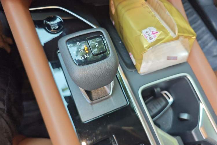 Used Nissan Pathfinder 2024 380 VC-TURBO Four-Wheel Drive Intelligent Driving Version 6 Seats Gear Lever