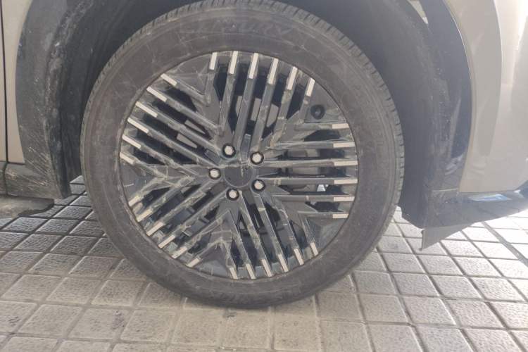 Used Nissan Pathfinder 2024 380 VC-TURBO Four-Wheel Drive Intelligent Driving Version 6 Seats Right Front Wheel Hub