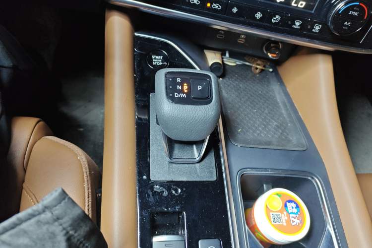 Used Nissan Pathfinder 2024 380 VC-TURBO Four-Wheel Drive Intelligent Driving Version 6 Seats Gear Lever