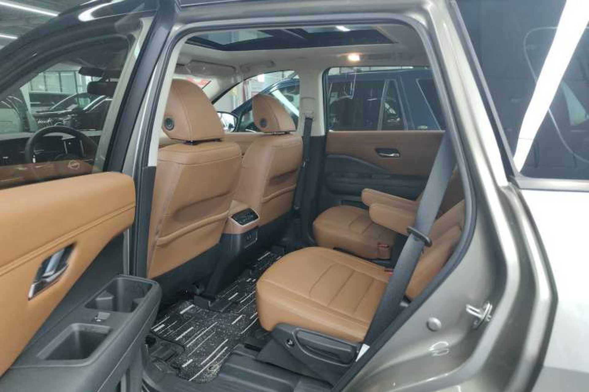 Used Nissan Pathfinder 2024 380 VC-TURBO Four-Wheel Drive Intelligent Driving Version 6 Seats Interior 2