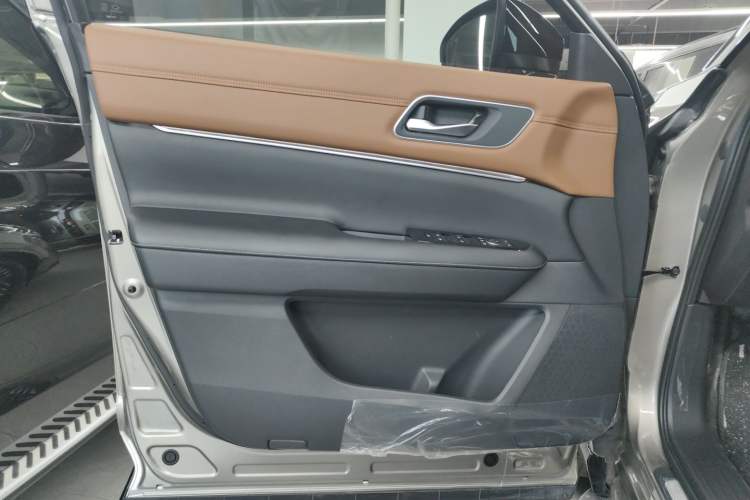 Used Nissan Pathfinder 2024 380 VC-TURBO Four-Wheel Drive Intelligent Driving Version 6 Seats Interior 5